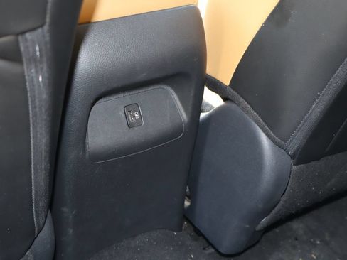 Used 2020 Nissan Sentra SV w/ SV Premium Package FWD image 19