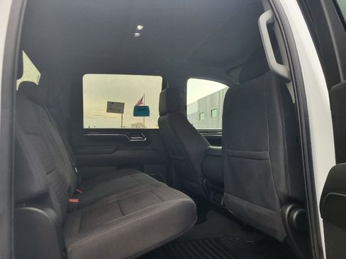 Used 2024 GMC Sierra 2500 SLE w/ SLE Value Package; image 11