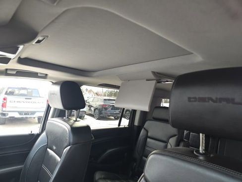Used 2019 GMC Yukon XL Denali w/ Denali Ultimate Package image 21