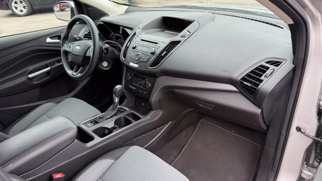 Used 2017 Ford Escape SE AWD/4WD image 28