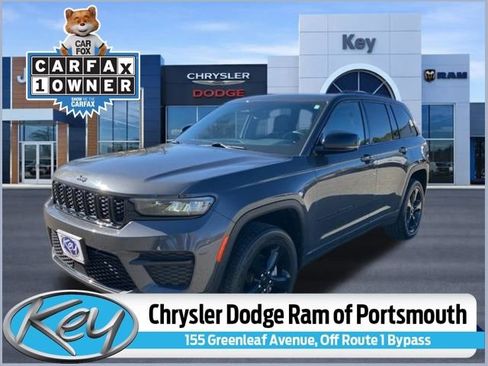 Used 2023 Jeep Grand Cherokee Altitude AWD/4WD image 1