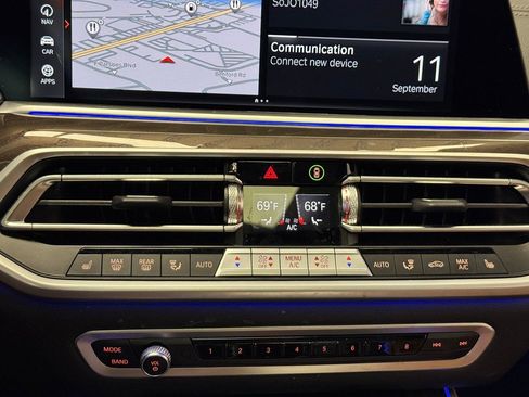 Used 2023 BMW X5 xDrive40i w/ Premium Package AWD/4WD image 17