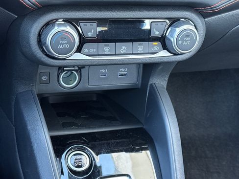 New 2025 Nissan Versa SR w/ Trunk Package image 16