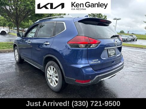 Used 2020 Nissan Rogue SV AWD/4WD image 3