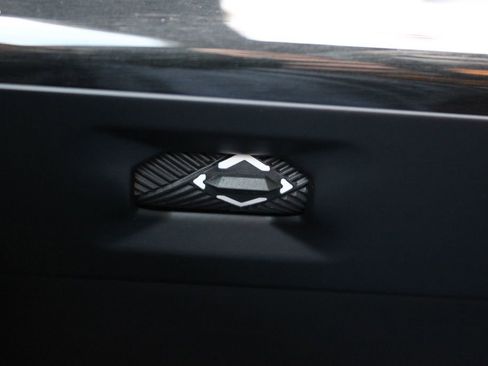 Used 2024 BMW 530i xDrive w/ Executive Package image 53