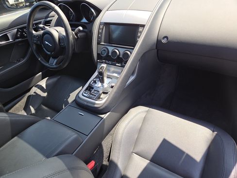 Used 2016 Jaguar F-TYPE Coupe RWD image 21