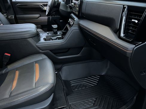 Used 2023 GMC Sierra 1500 AT4 w/ AT4 Premium Package image 22