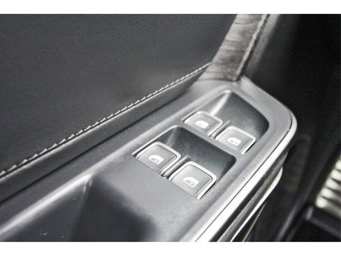 Used 2022 Rivian R1T Adventure image 20