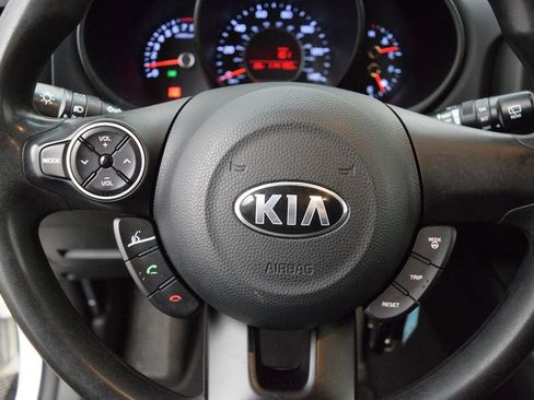 Used 2017 Kia Soul image 26