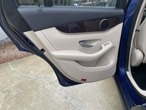 Used 2018 Mercedes-Benz GLC 300 image 38