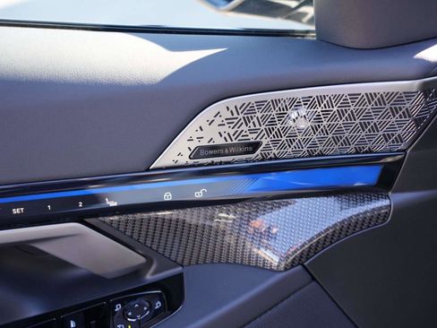 Used 2026 BMW M5 image 8