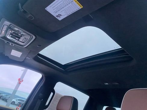 Used 2024 GMC Sierra 3500 Denali Ultimate image 6