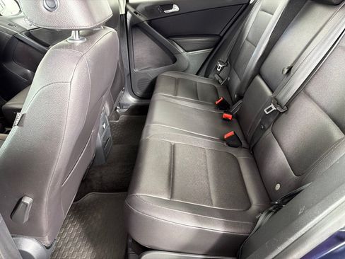 Used 2016 Volkswagen Tiguan S FWD image 19