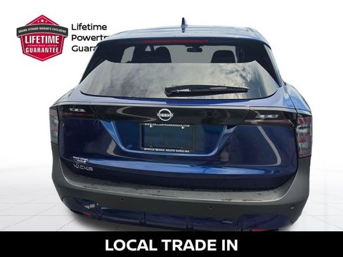 Certified 2025 Nissan Kicks SV FWD image 9