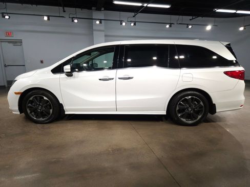 Used 2022 Honda Odyssey Elite image 4