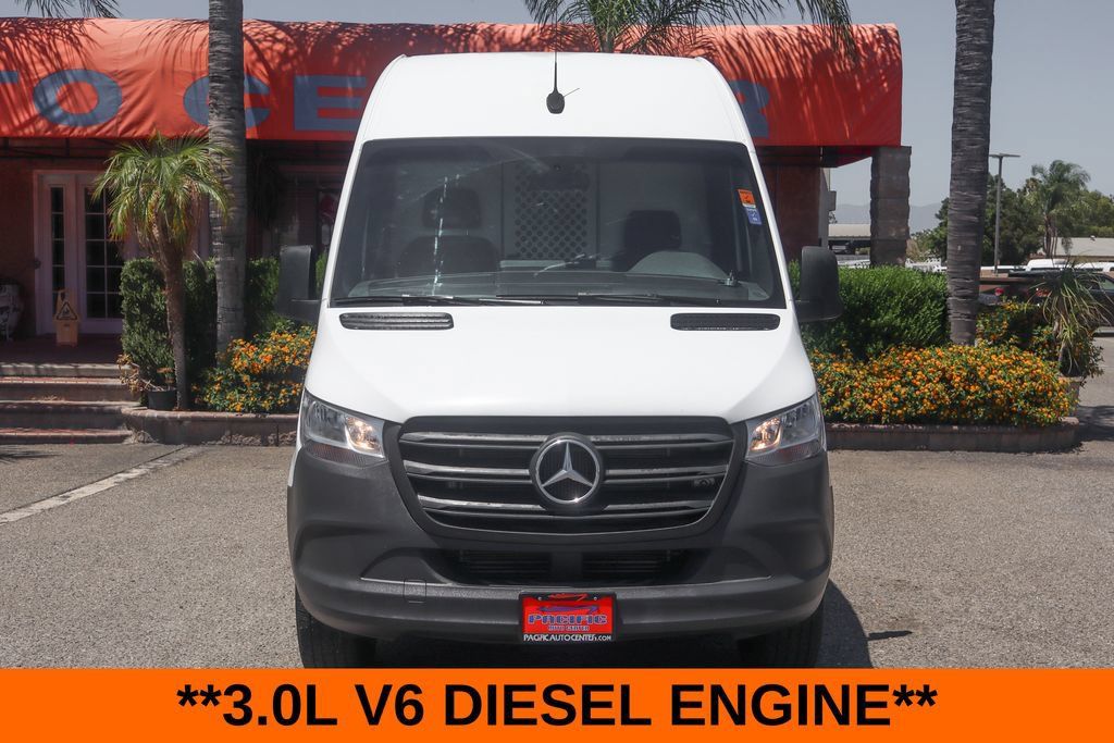 Used 2020 Mercedes-Benz Sprinter 2500 image 3