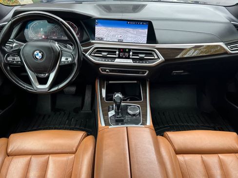 Used 2019 BMW X5 xDrive40i w/ Premium Package image 3