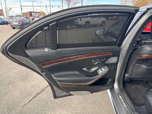 Used 2015 Mercedes-Benz S 63 AMG 4MATIC Sedan image 13