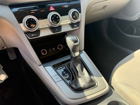 Used 2019 Hyundai Elantra SEL image 44