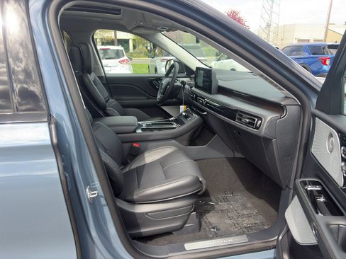 New 2026 Lincoln Aviator Reserve AWD/4WD image 17