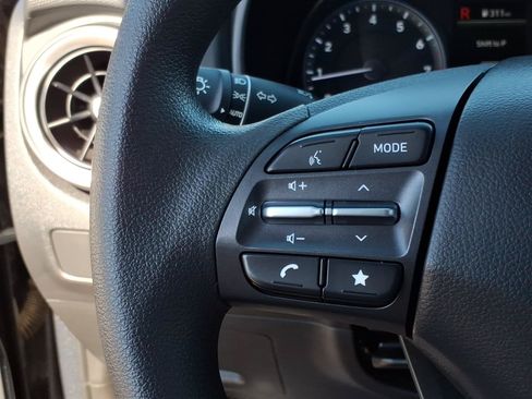 Used 2023 Hyundai Kona SEL FWD image 25