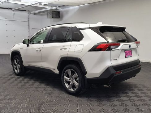 Used 2021 Toyota RAV4 XLE Premium AWD/4WD image 3
