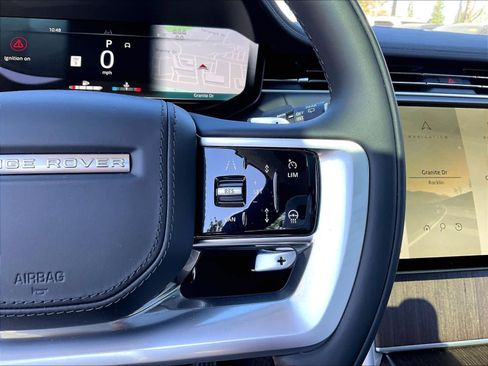 New 2026 Land Rover Range Rover Long Wheelbase SE image 18