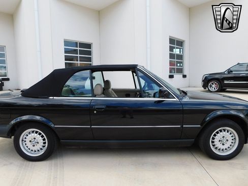 Used 1987 BMW 325i Convertible image 12