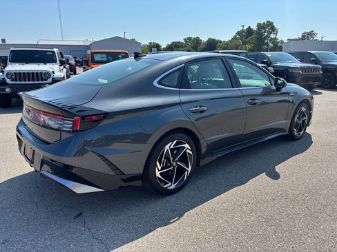 Used 2024 Hyundai Sonata SEL w/ Convenience Package image 4