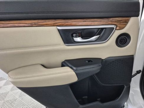 Used 2018 Honda CR-V Touring image 23