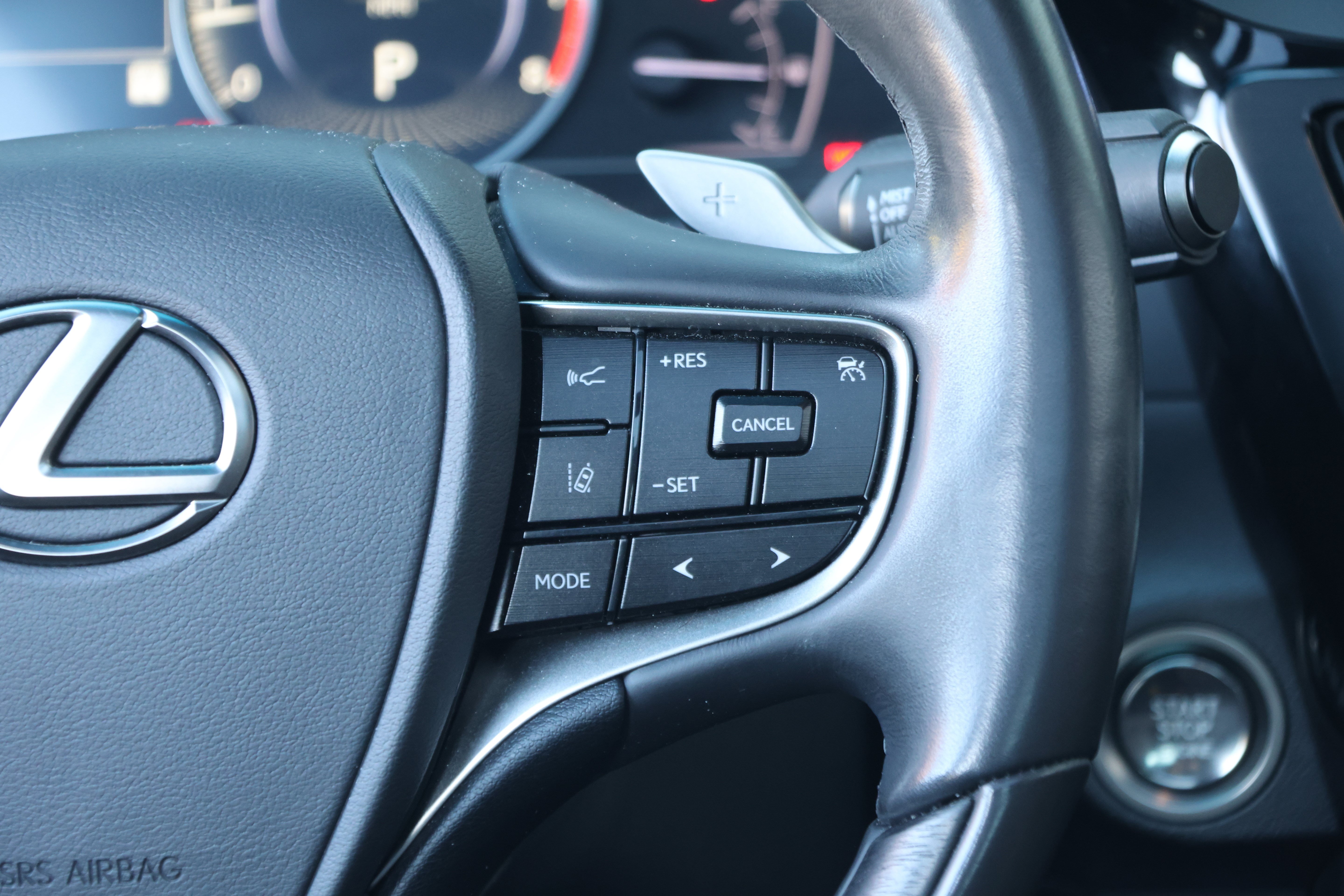 Used 2025 Lexus ES 350 Ultra Luxury w/ Accessory Package (Z2) FWD image 32