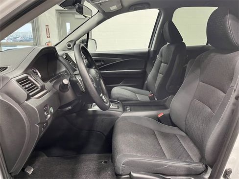 Certified 2022 Honda Ridgeline Sport image 10