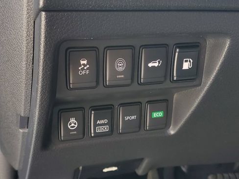 Used 2018 Nissan Rogue SL AWD/4WD image 19