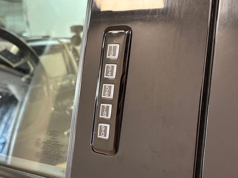 Used 2019 Ford F150 Lariat w/ Equipment Group 502A Luxury AWD/4WD image 33