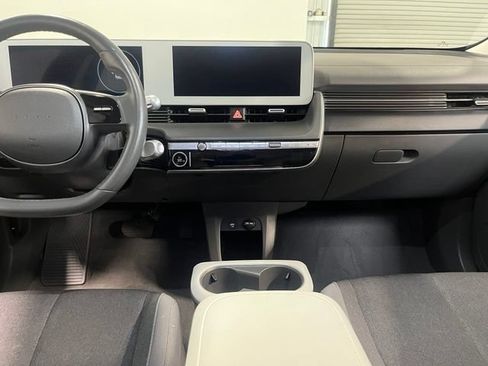 Used 2024 Hyundai Ioniq 5 SEL RWD image 21