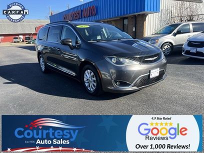 Used 2017 Chrysler Pacifica Touring-L