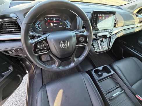 Used 2024 Honda Odyssey Touring image 18