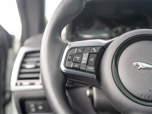 Used 2024 Jaguar F-TYPE R-Dynamic RWD image 18