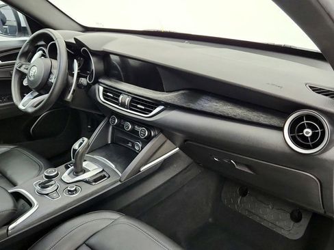 Used 2022 Alfa Romeo Stelvio Sprint image 24