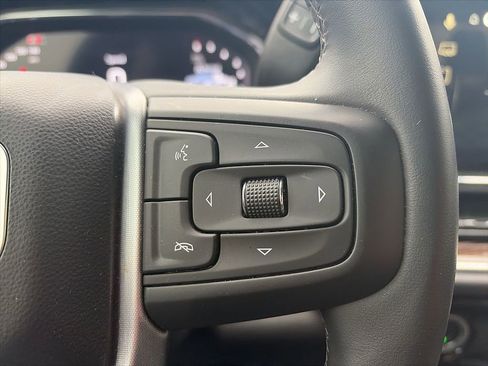 Used 2024 GMC Sierra 1500 Elevation image 12