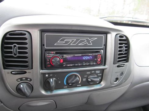 Used 2003 Ford F150 XLT image 46