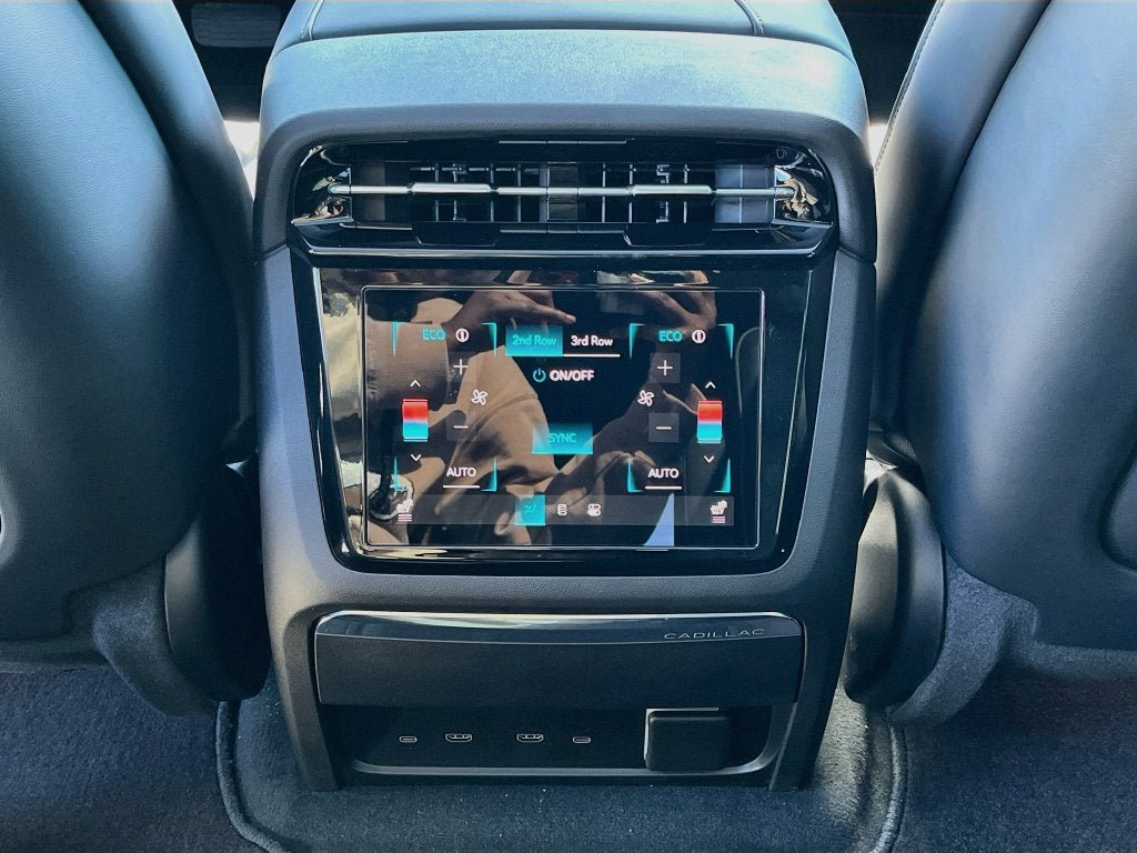 New 2026 Cadillac Escalade IQ Sport 2 w/ LPO, ONYX Package AWD/4WD image 31
