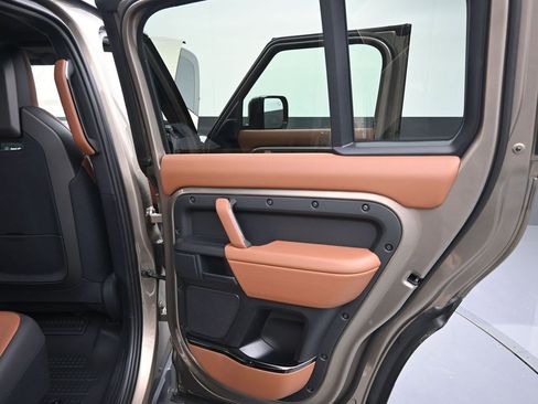 New 2026 Land Rover Defender 110 OCTA AWD/4WD image 13