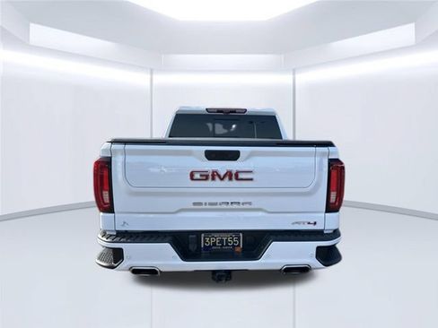 Used 2022 GMC Sierra 1500 AT4 w/ AT4 Premium Package AWD/4WD image 4