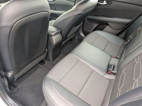 Used 2023 Kia Forte GT-Line image 34