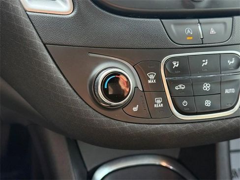 Used 2023 Chevrolet Malibu LT image 24