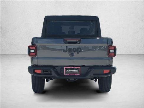 Certified 2025 Jeep Gladiator Sport AWD/4WD image 8