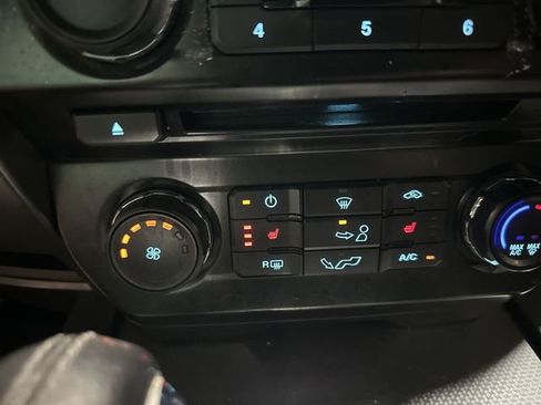 Used 2015 Ford F150 XLT w/ Equipment Group 302A Luxury image 30