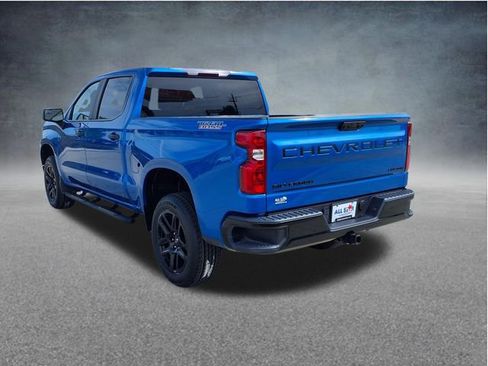 Used 2023 Chevrolet Silverado 1500 Custom Trail Boss w/ LPO, Dark Essentials Package AWD/4WD image 7