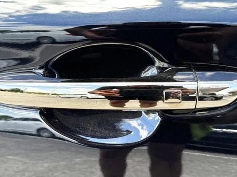 Used 2021 Genesis G70 3.3T w/ Sport Package RWD image 12